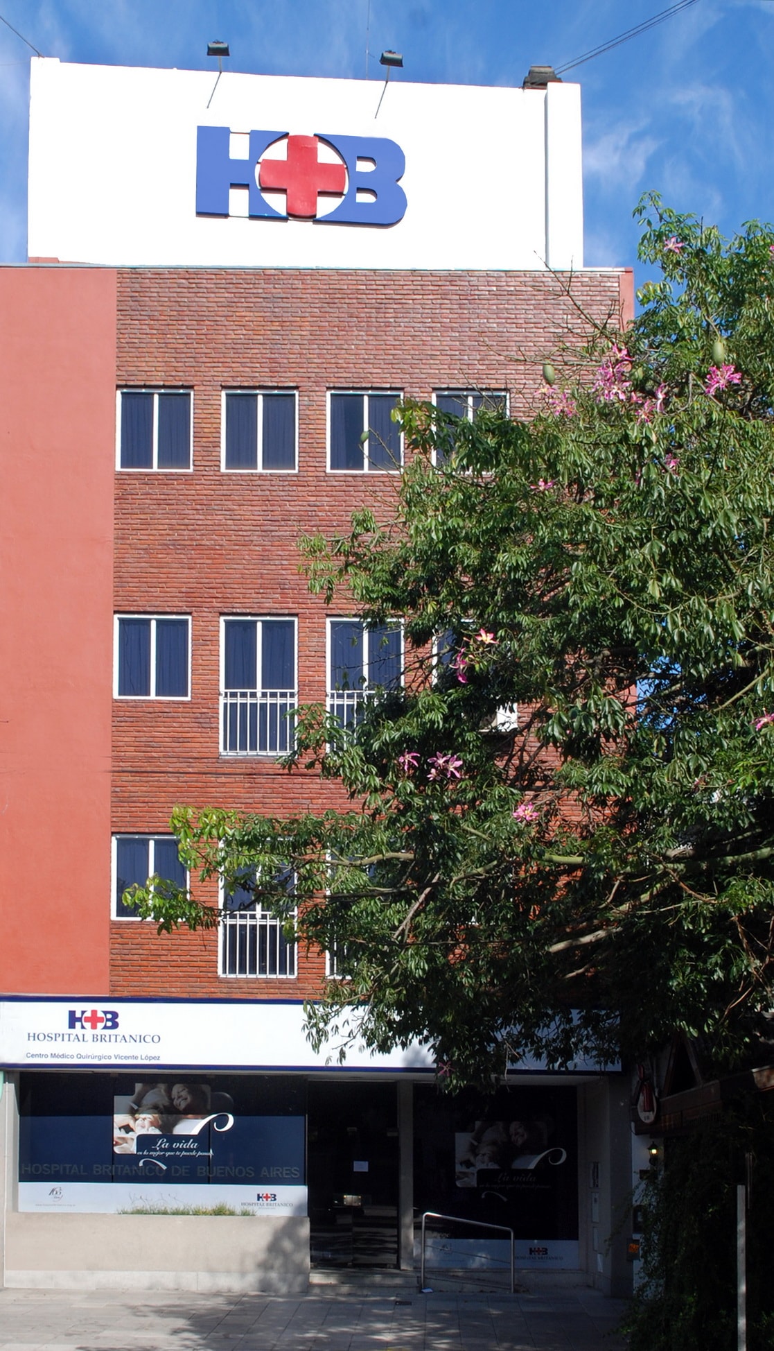 Hospital Británico Vicente López fachada